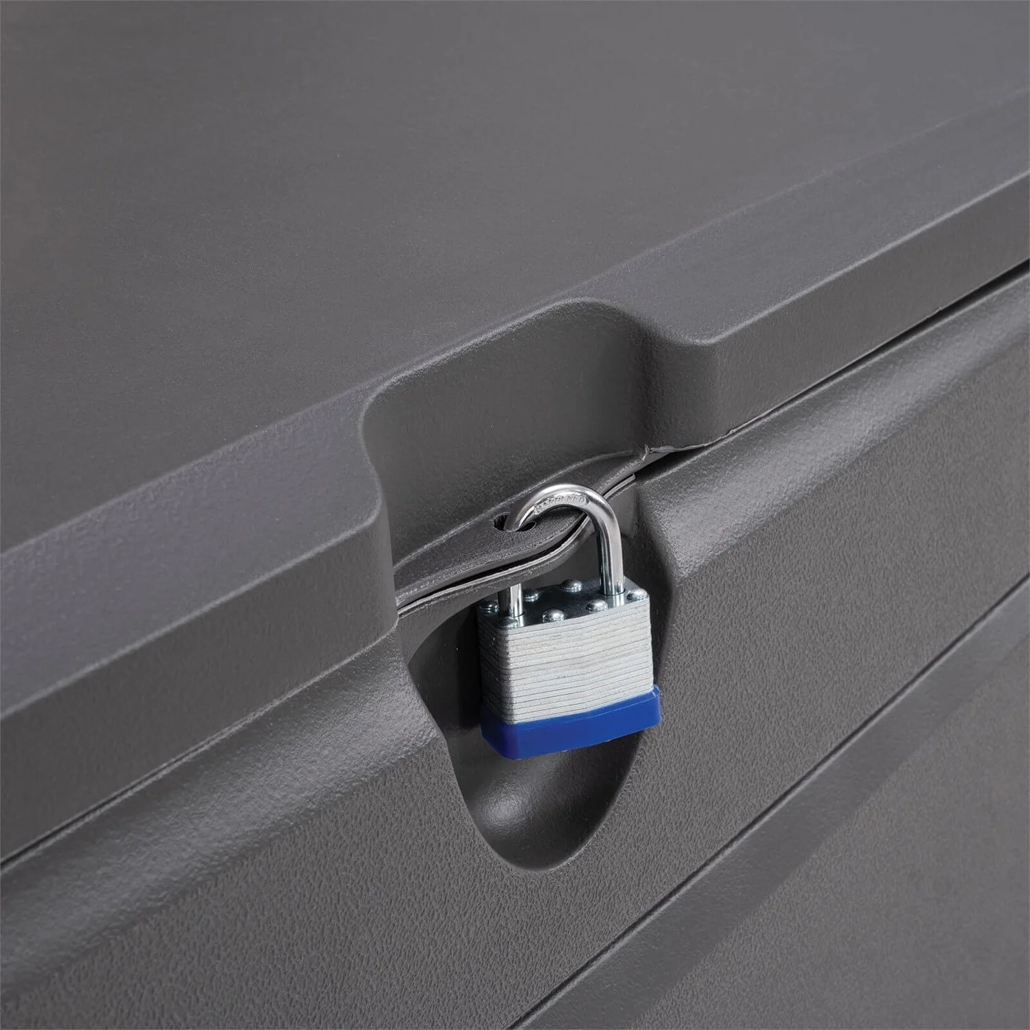 Lifetime Heavy Duty 492L Outdoor Deck Box - Carbonized Gray 4 Lifetime Heavy Duty 492L Outdoor Deck Box - Carbonized Gray - Image 4