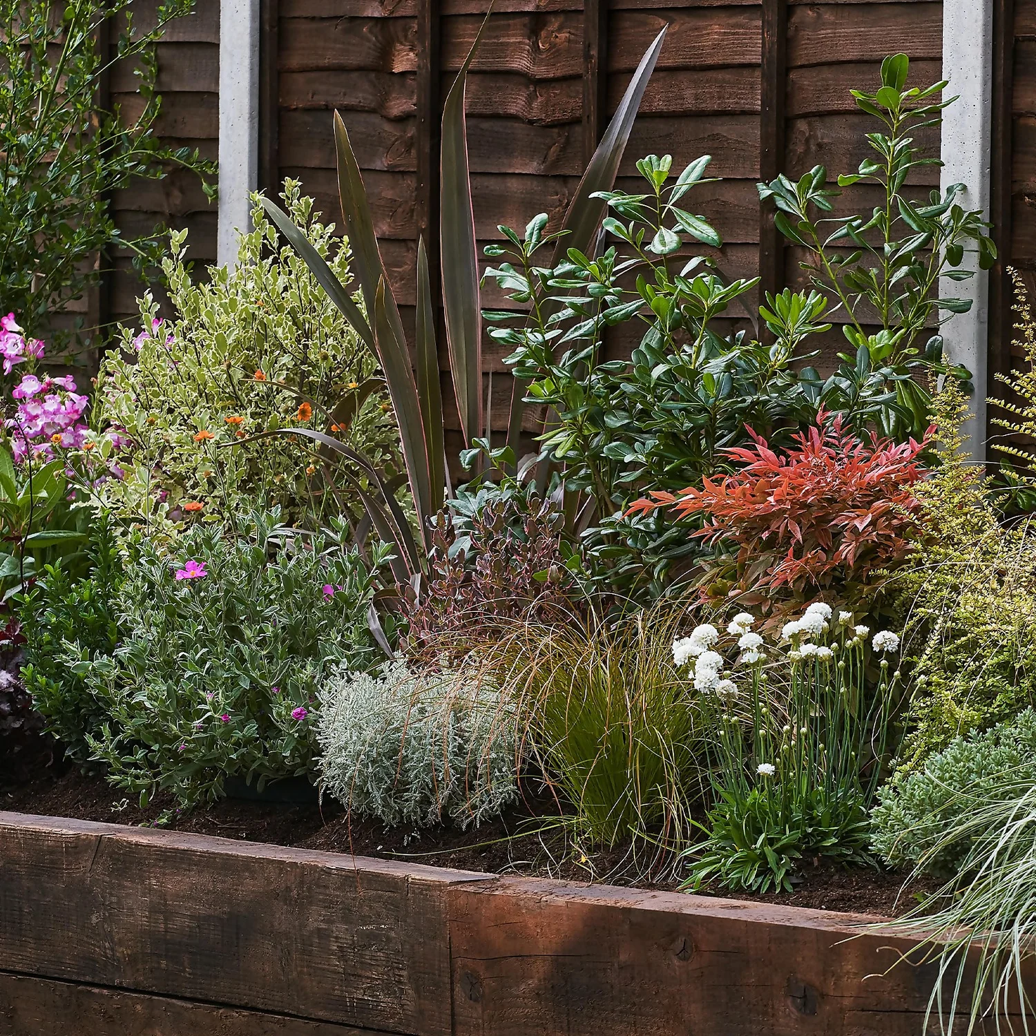 Garden On A Roll Eco Border - 9m X 90cm 1 Garden On A Roll Eco Border - 9m X 90cm