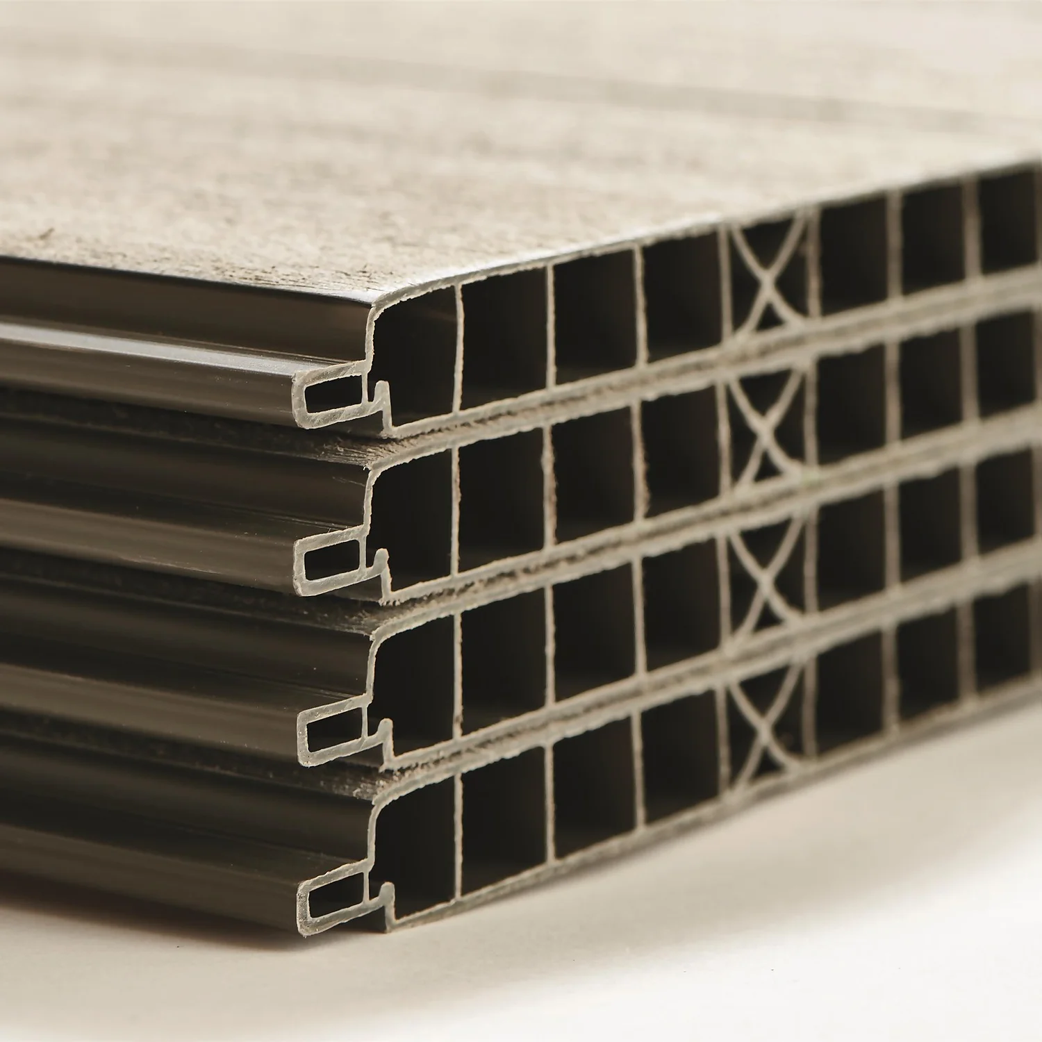 Keter Oakland 7.5 X 9ft Outdoor Garden Apex Storage Shed - Grey 5 Keter Oakland 7.5 X 9ft Outdoor Garden Apex Storage Shed - Grey - Image 5