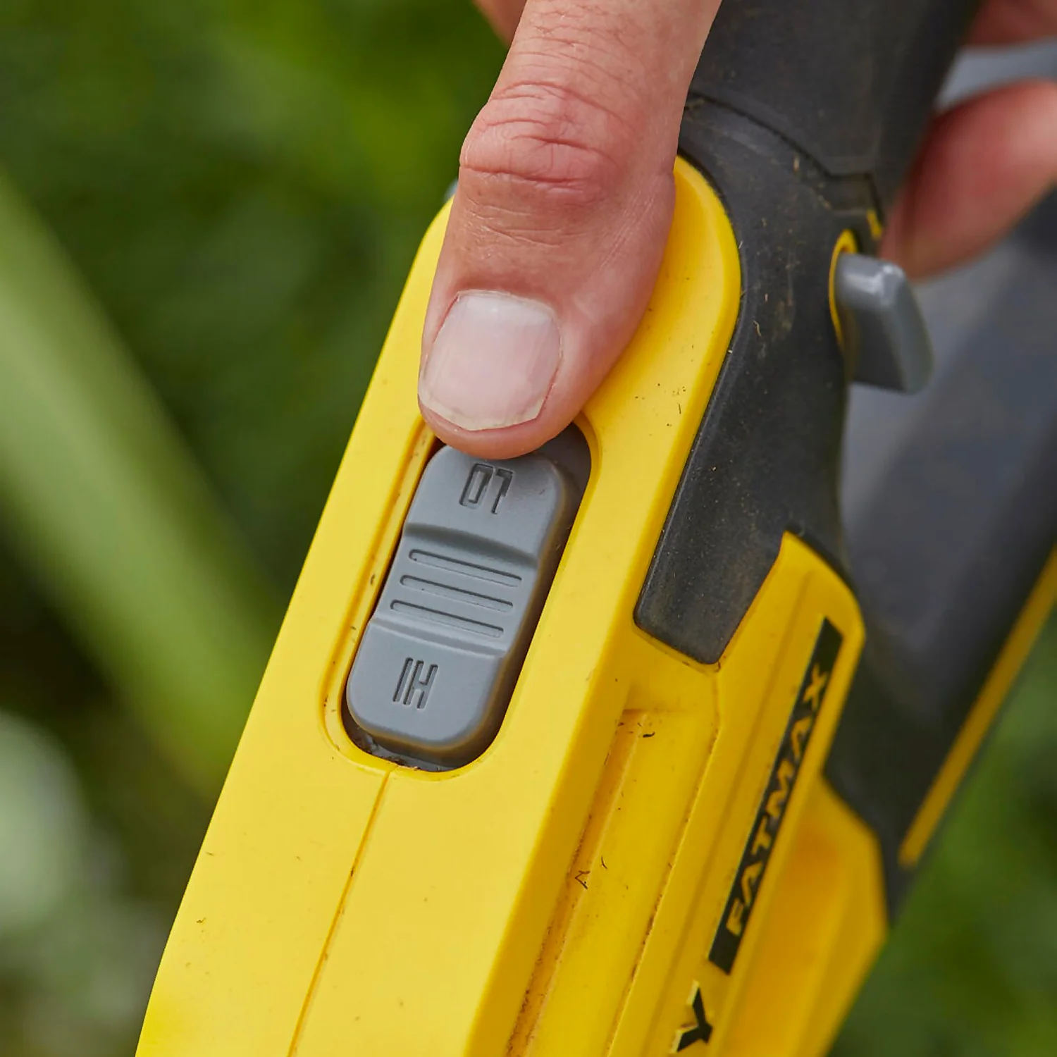 STANLEY FATMAX V20 18V Cordless 33Cm String Trimmer (Sfmcst933M1-Gb) 9 STANLEY FATMAX V20 18V Cordless 33Cm String Trimmer (Sfmcst933M1-Gb) - Image 9