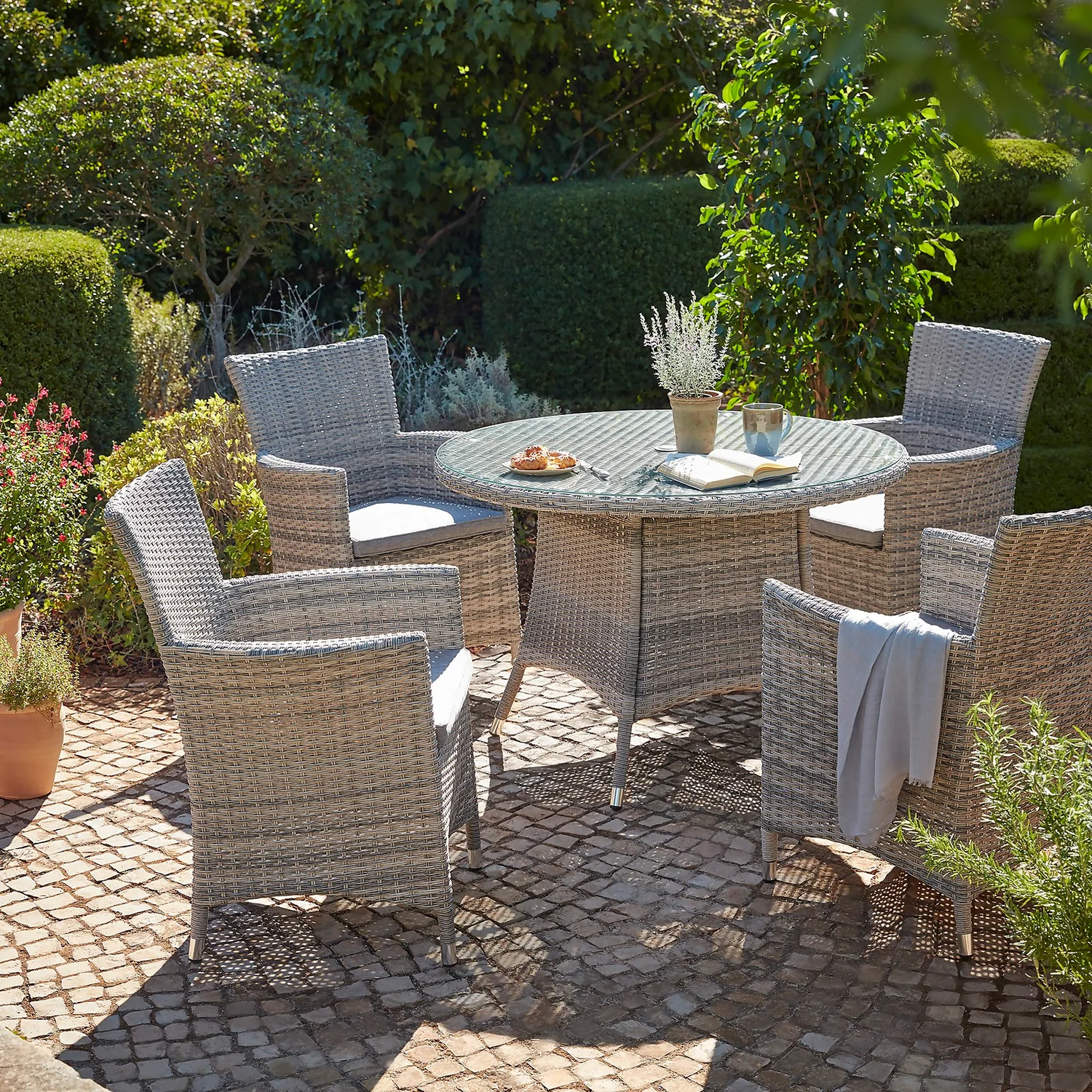 Florence 4 Seater Garden Dining Set 1 Florence 4 Seater Garden Dining Set