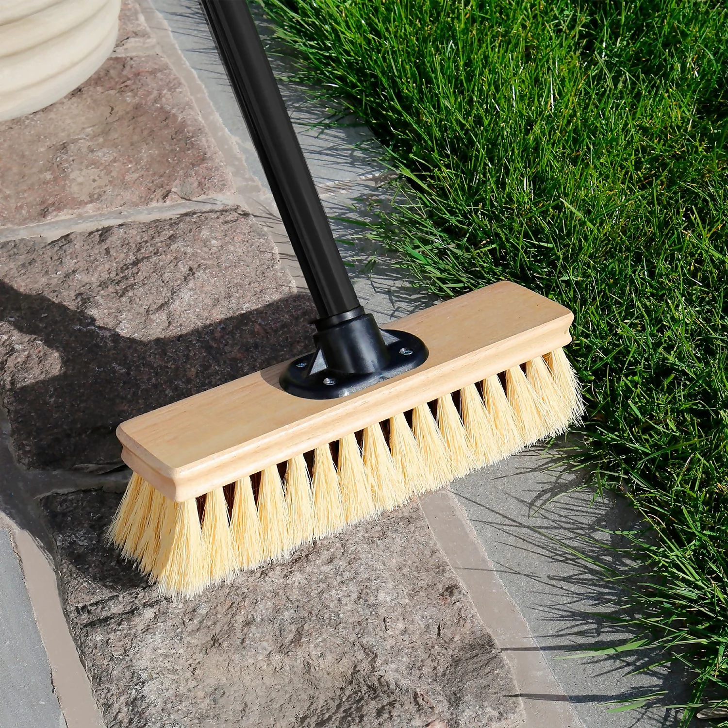 Charles Bentley 300mm Dual Fill Garden Broom 2 Charles Bentley 300mm Dual Fill Garden Broom - Image 2