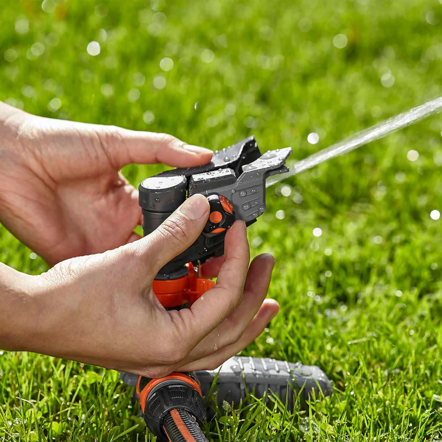 GARDENA Pulse Spike Water Sprinkler 4 GARDENA Pulse Spike Water Sprinkler - Image 4