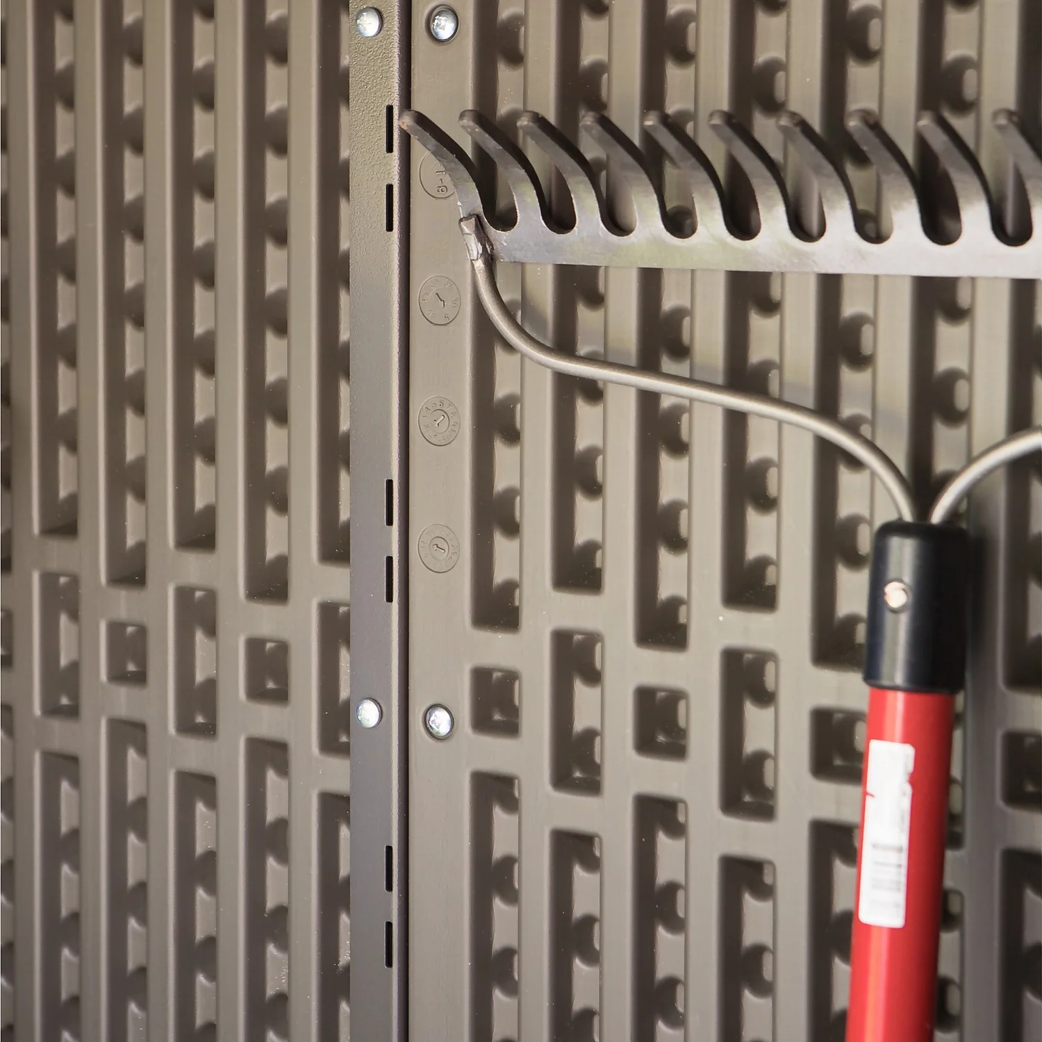 LIFETIME 1500L Vertical Storage Shed - Rough-Cut Brown 9 LIFETIME 1500L Vertical Storage Shed - Rough-Cut Brown - Image 9